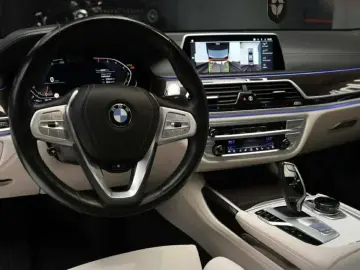 BMW 740