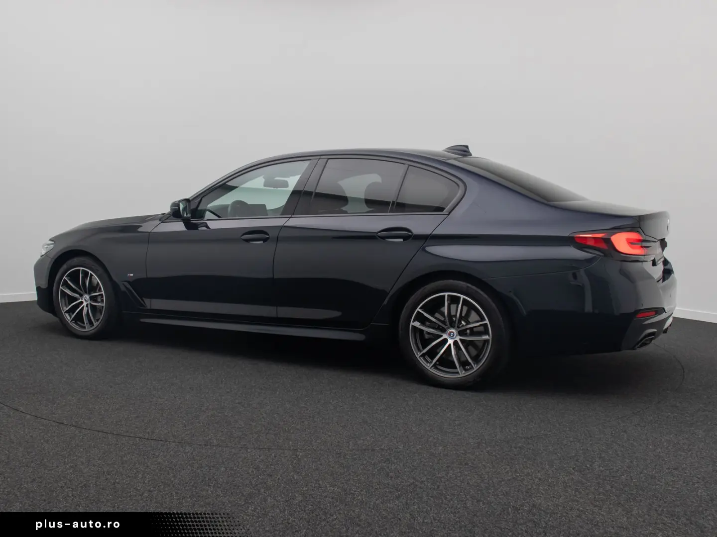 BMW 540i xD M Sport H K Kamera HUD DAB AHK Komfort