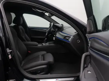 BMW 540i xD M Sport H K Kamera HUD DAB AHK Komfort