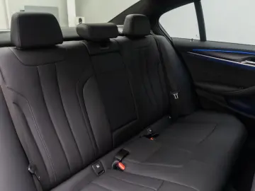 BMW 540i xD M Sport H K Kamera HUD DAB AHK Komfort