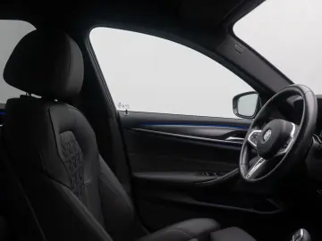 BMW 540i xD M Sport H K Kamera HUD DAB AHK Komfort