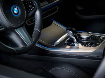 BMW X5 45e xD M SPORT LASER AHK PANO KAMERA NAVI HuD