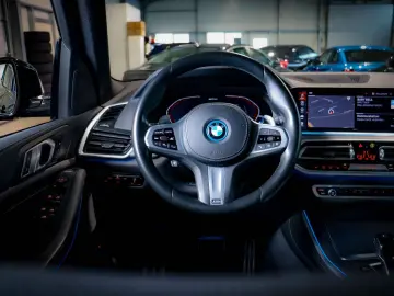 BMW X5 45e xD M SPORT LASER AHK PANO KAMERA NAVI HuD