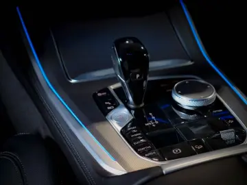 BMW X5 45e xD M SPORT LASER AHK PANO KAMERA NAVI HuD