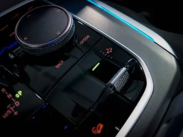 BMW X5 45e xD M SPORT LASER AHK PANO KAMERA NAVI HuD