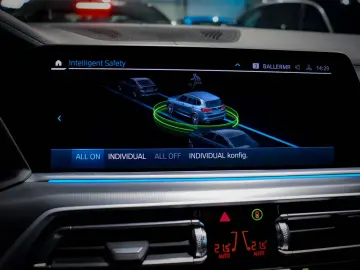 BMW X5 45e xD M SPORT LASER AHK PANO KAMERA NAVI HuD