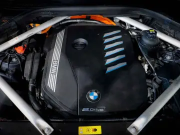 BMW X5 45e xD M SPORT LASER AHK PANO KAMERA NAVI HuD