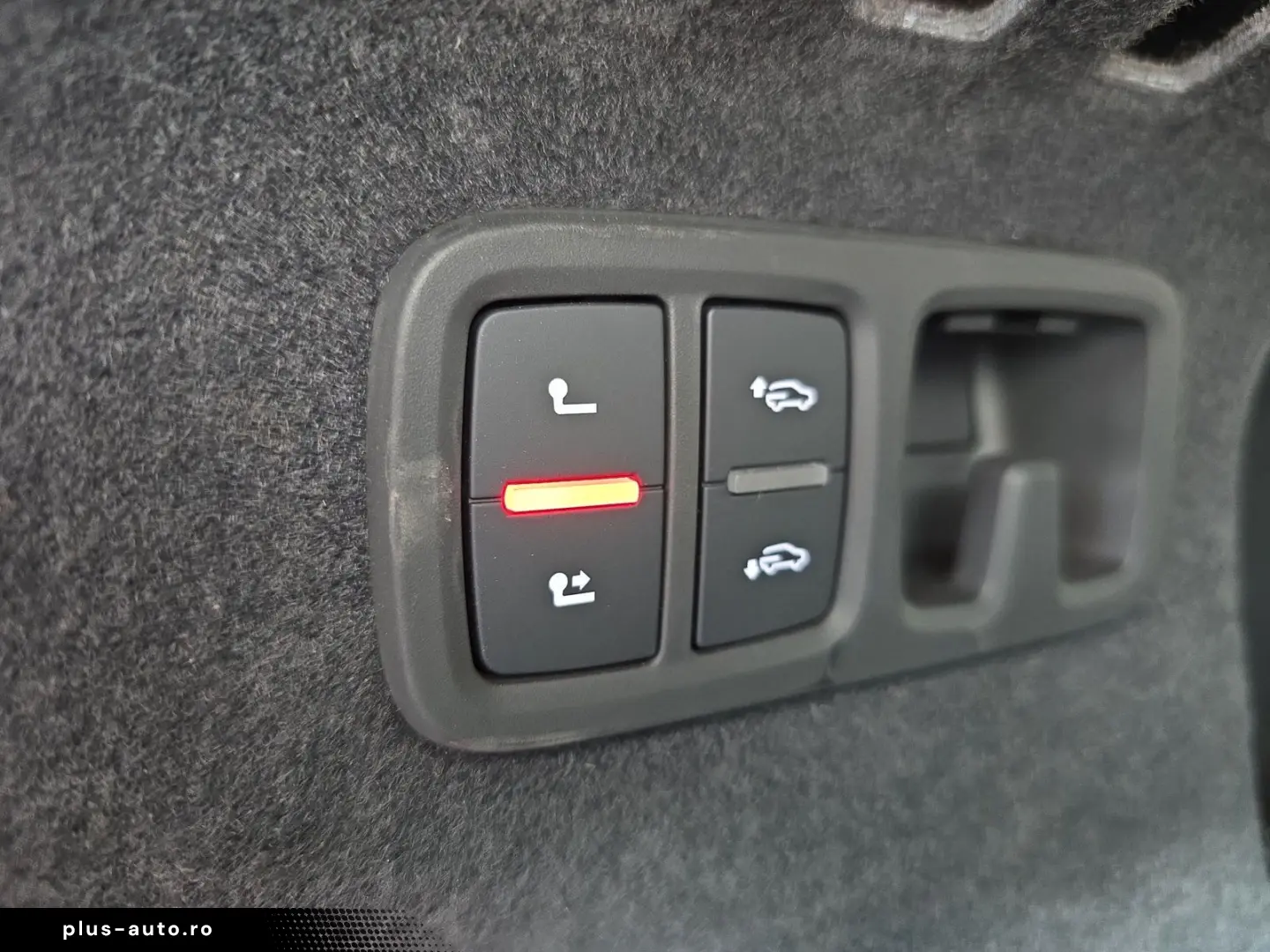 AUDI RS Q8 AHK PANO KERAMIK LEDER UPE 175T