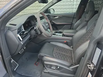 AUDI RS Q8 AHK PANO KERAMIK LEDER UPE 175T