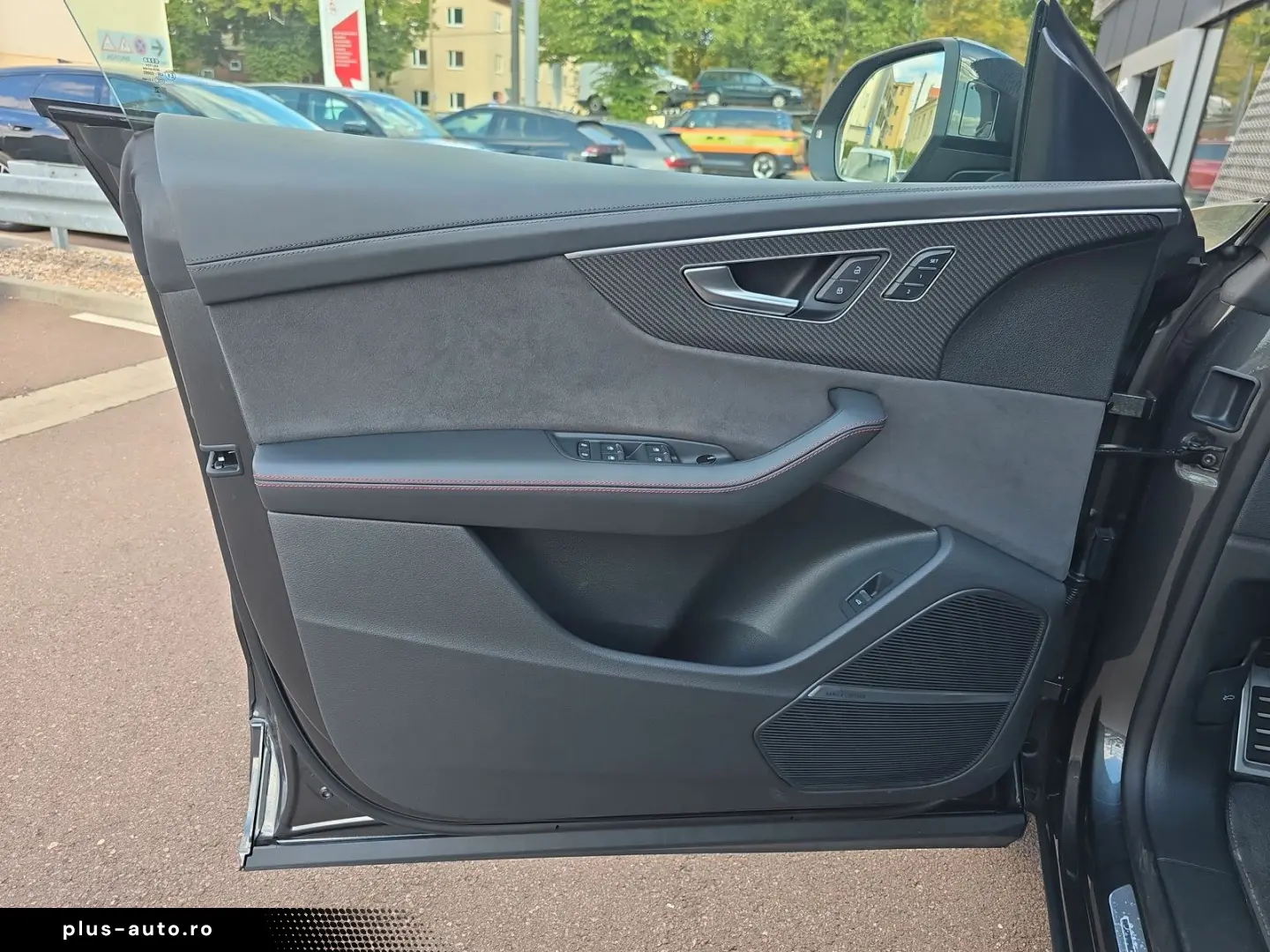 AUDI RS Q8 AHK PANO KERAMIK LEDER UPE 175T