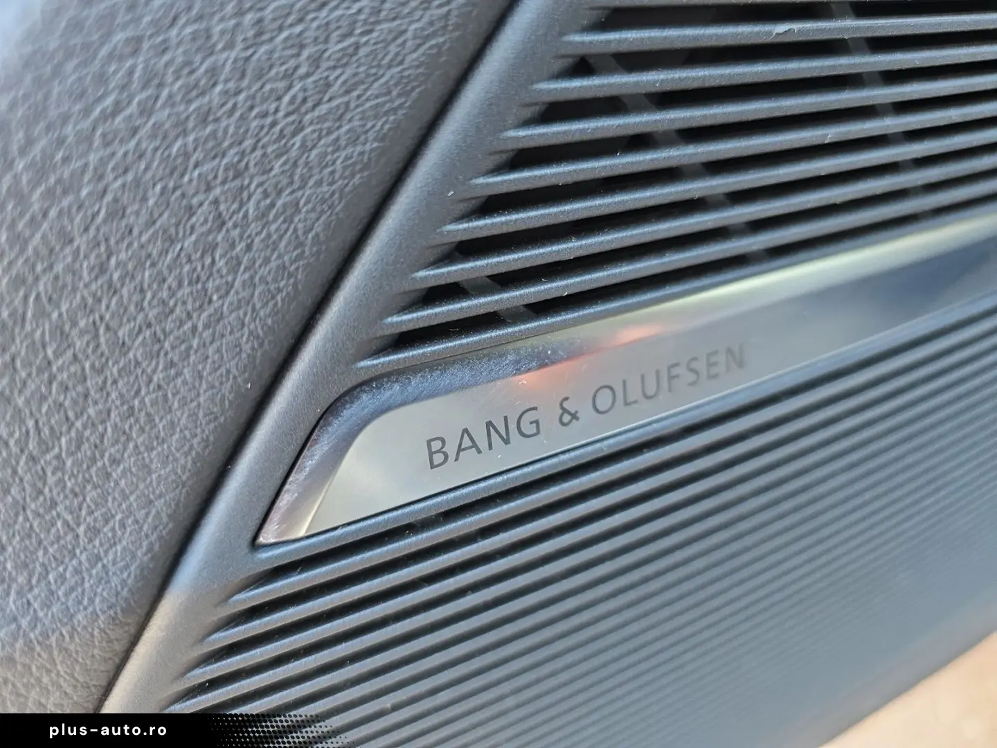 AUDI RS Q8 AHK PANO KERAMIK LEDER UPE 175T