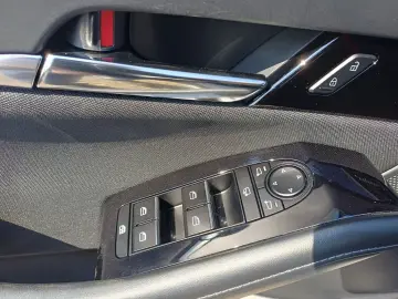 MAZDA CX-30 2.5 MHEH 140CP AT6 Exclusive-Line