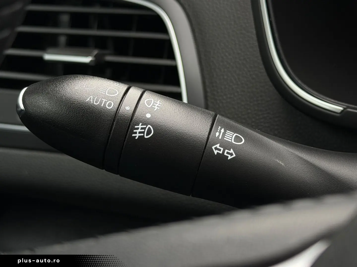 Renault Megane Gen-Iv-2016