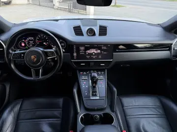 Porsche Cayenne-Coupe