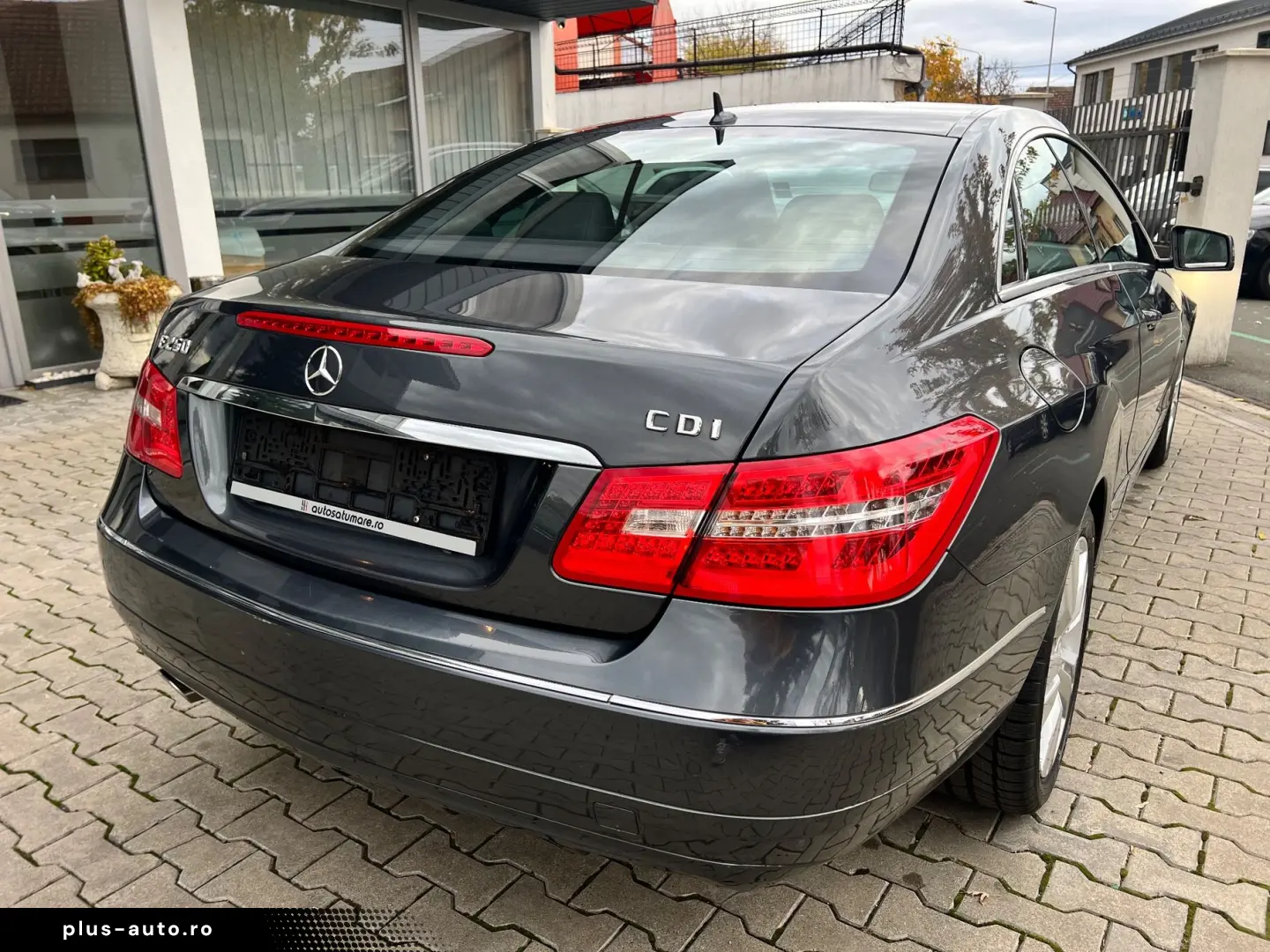 Mercedes-Benz E Gen-W212-2009-2016