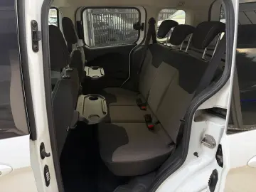 Ford Tourneo-Courier