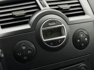 Renault Megane Gen-Ii-2002-2010