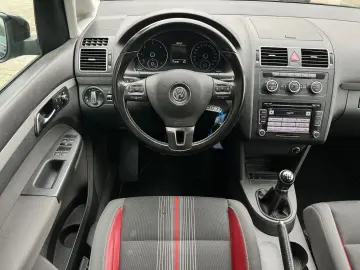 Volkswagen Touran Gen-I-2003-2015