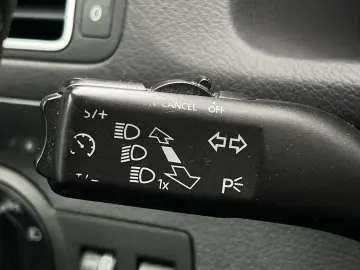 Volkswagen Touran Gen-I-2003-2015