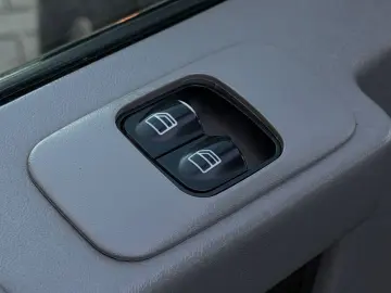 Mercedes-Benz G Gen-W463-1989-2018