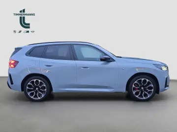 BMW X3 M50 Pano IconicGlow