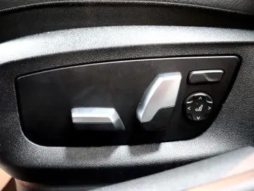 BMW 530e Lim. Aut. Sport Line AHK KAMERA HEADUP NAV