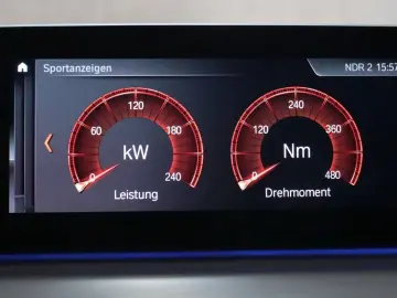 BMW 530e Lim. Aut. Sport Line AHK KAMERA HEADUP NAV