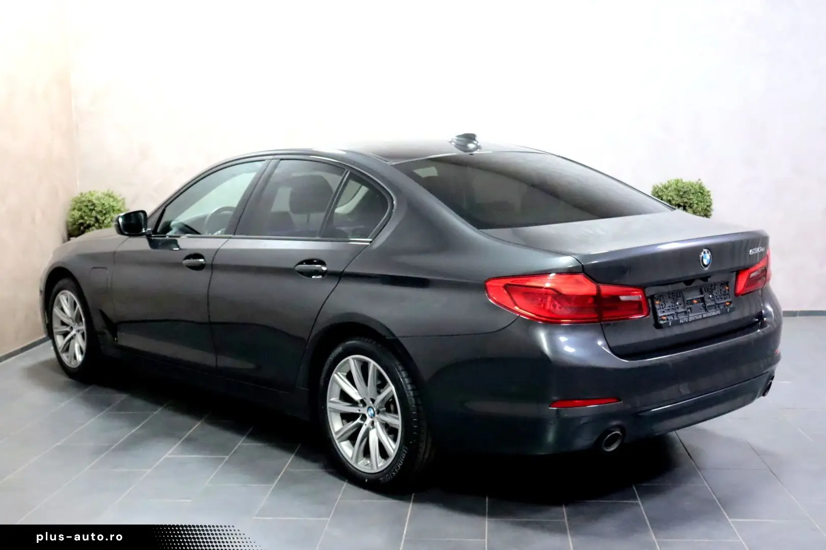 BMW 530e Lim. Aut. Sport Line AHK KAMERA HEADUP NAV