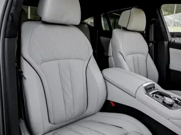 BMW X6 xDrive40d M Sport Pro PANO ACC