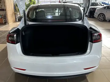 TESLA Model 3 Pano. Wärmepumpe R.Cam Premium-Sound PDC