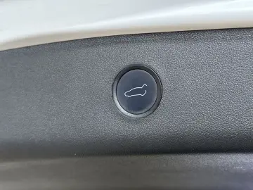 TESLA Model 3 Pano. Wärmepumpe R.Cam Premium-Sound PDC