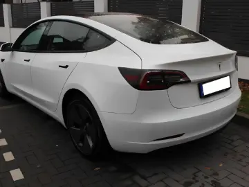 TESLA Model 3 RWD Enhanced Autopilot