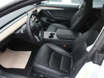 TESLA Model 3 RWD Enhanced Autopilot