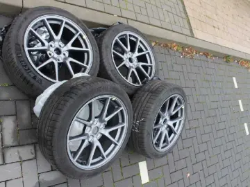 TESLA Model 3 RWD Enhanced Autopilot