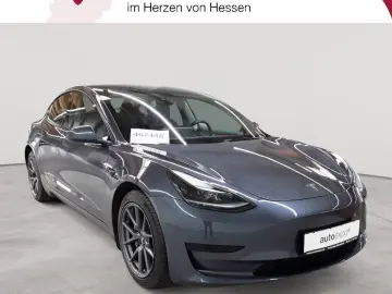 TESLA Model 3 RWD