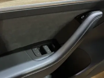 TESLA Model 3 Pano. Wärmepumpe R.Cam Premium-Sound PDC