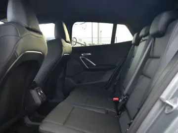 BMW X2 sDrive20i IconicGlow360