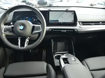 BMW X2 sDrive20i IconicGlow360