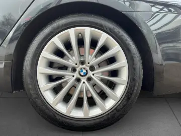 BMW 520dA Luxury Line LivePro Leder LED St Go Kamera