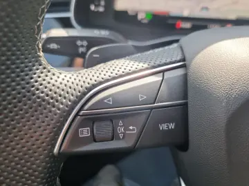 AUDI Q7 50 3.0 TDI quattro S-line NAVI AHK RÜCK.KAM P