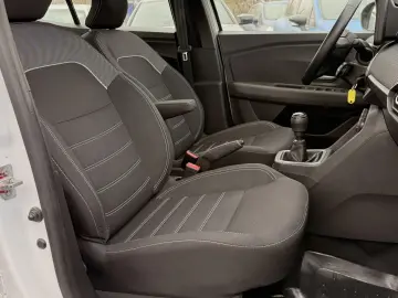 Dacia Logan TCe 90 MT5 Essential