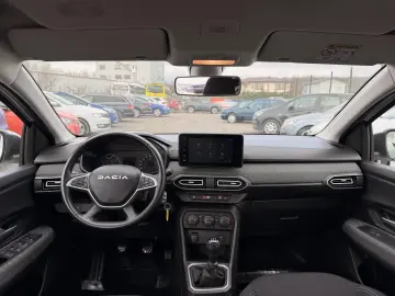 Dacia Logan TCe 90 MT5 Essential