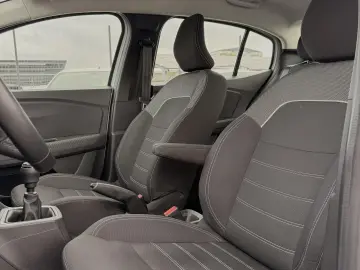 Dacia Logan TCe 90 MT5 Essential