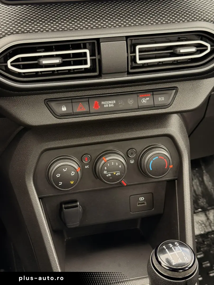 Dacia Logan TCe 90 MT5 Essential