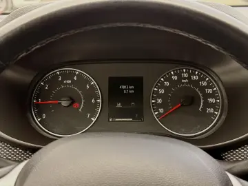 Dacia Logan TCe 90 MT5 Essential