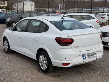 Dacia Logan TCe 90 MT5 Essential
