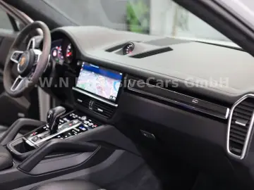 PORSCHE Cayenne Coupe S 440 PS Leichtbau Carbon Approved