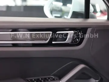 PORSCHE Cayenne Coupe S 440 PS Leichtbau Carbon Approved