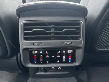 AUDI SQ7 quattro