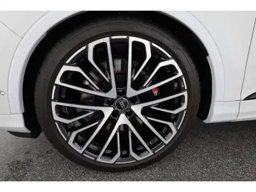 AUDI SQ7 TFSI quattro 7 locuri